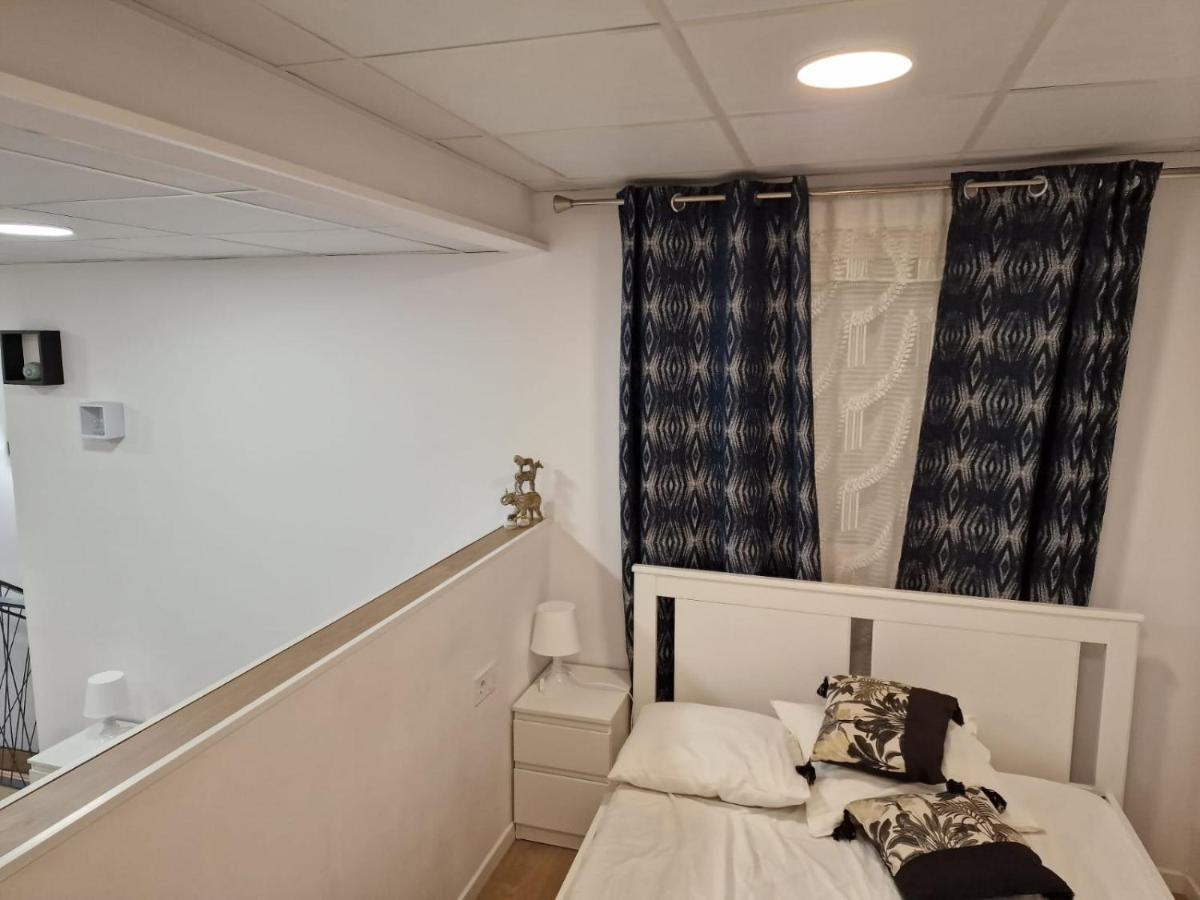 Moderno Apartamento Del Arquitecto Aparthotel Valenza Esterno foto