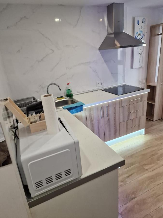 Moderno Apartamento Del Arquitecto Aparthotel Valenza Esterno foto