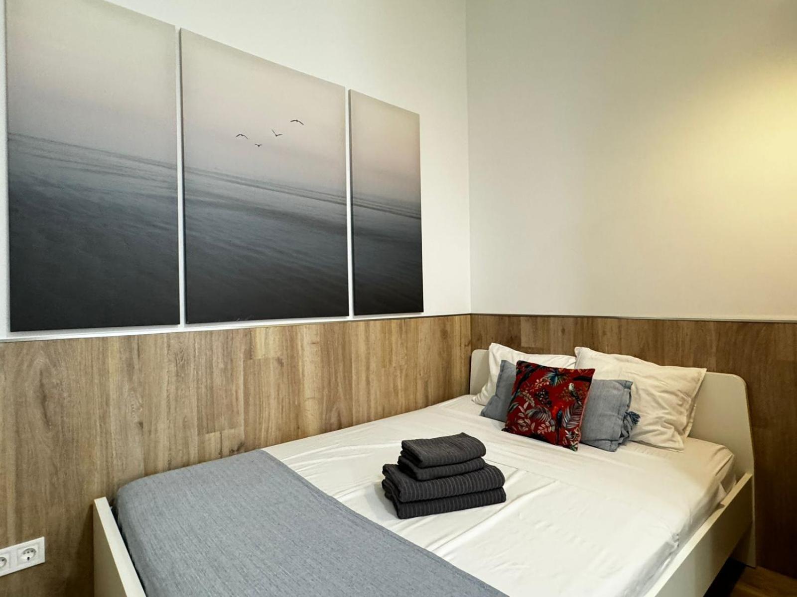 Moderno Apartamento Del Arquitecto Aparthotel Valenza Esterno foto