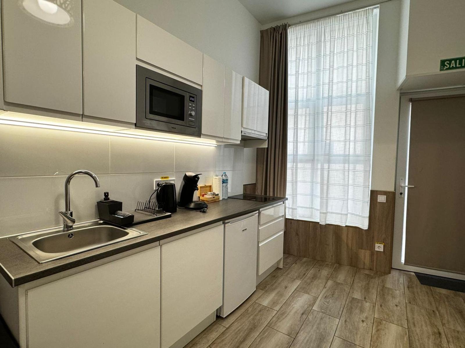 Moderno Apartamento Del Arquitecto Aparthotel Valenza Esterno foto