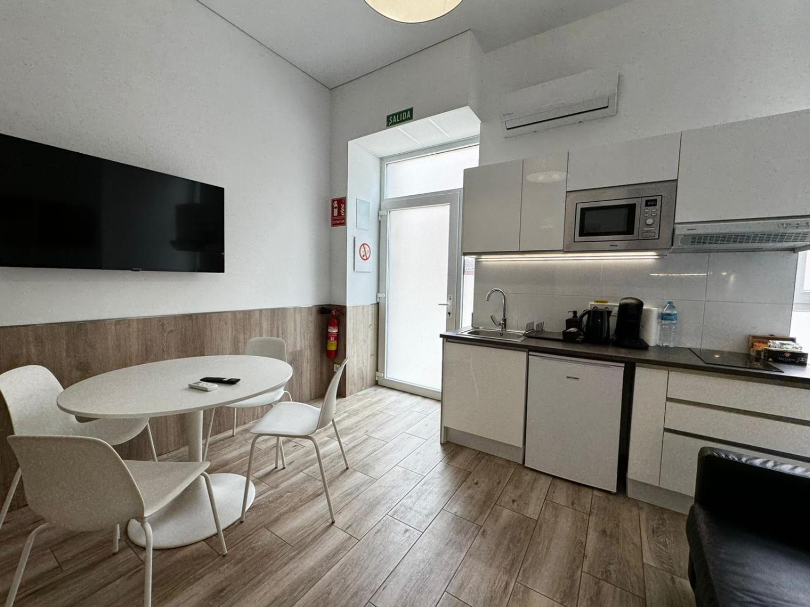 Moderno Apartamento Del Arquitecto Aparthotel Valenza Esterno foto