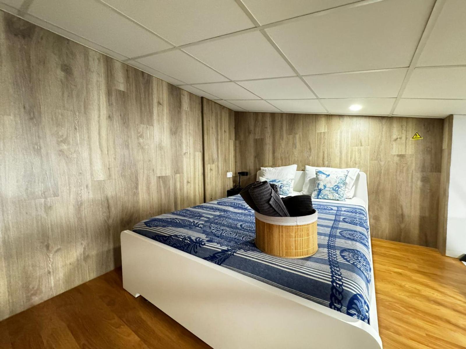 Moderno Apartamento Del Arquitecto Aparthotel Valenza Esterno foto
