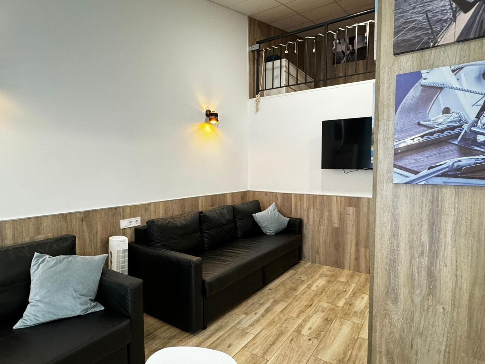 Moderno Apartamento Del Arquitecto Aparthotel Valenza Esterno foto