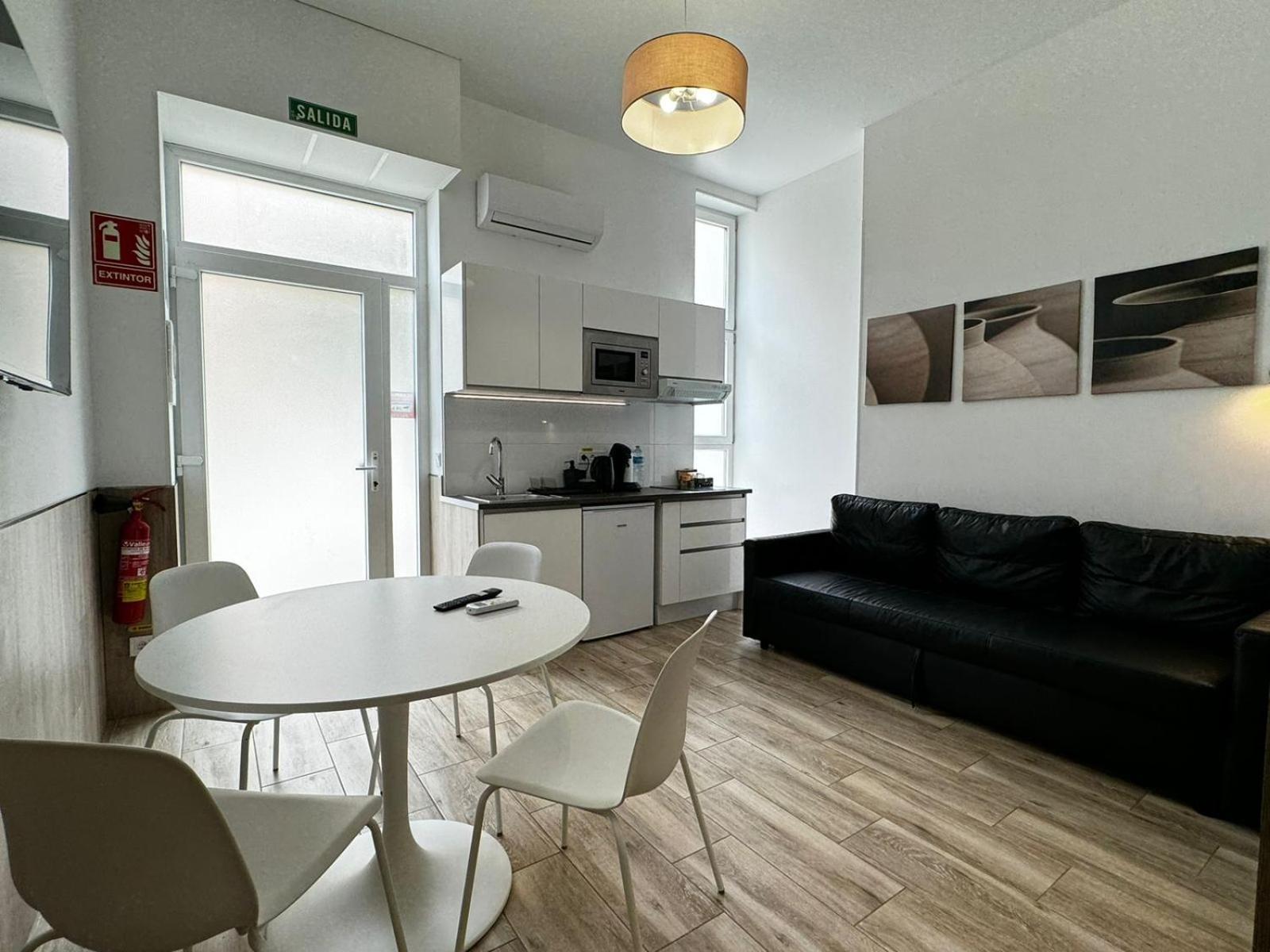 Moderno Apartamento Del Arquitecto Aparthotel Valenza Esterno foto