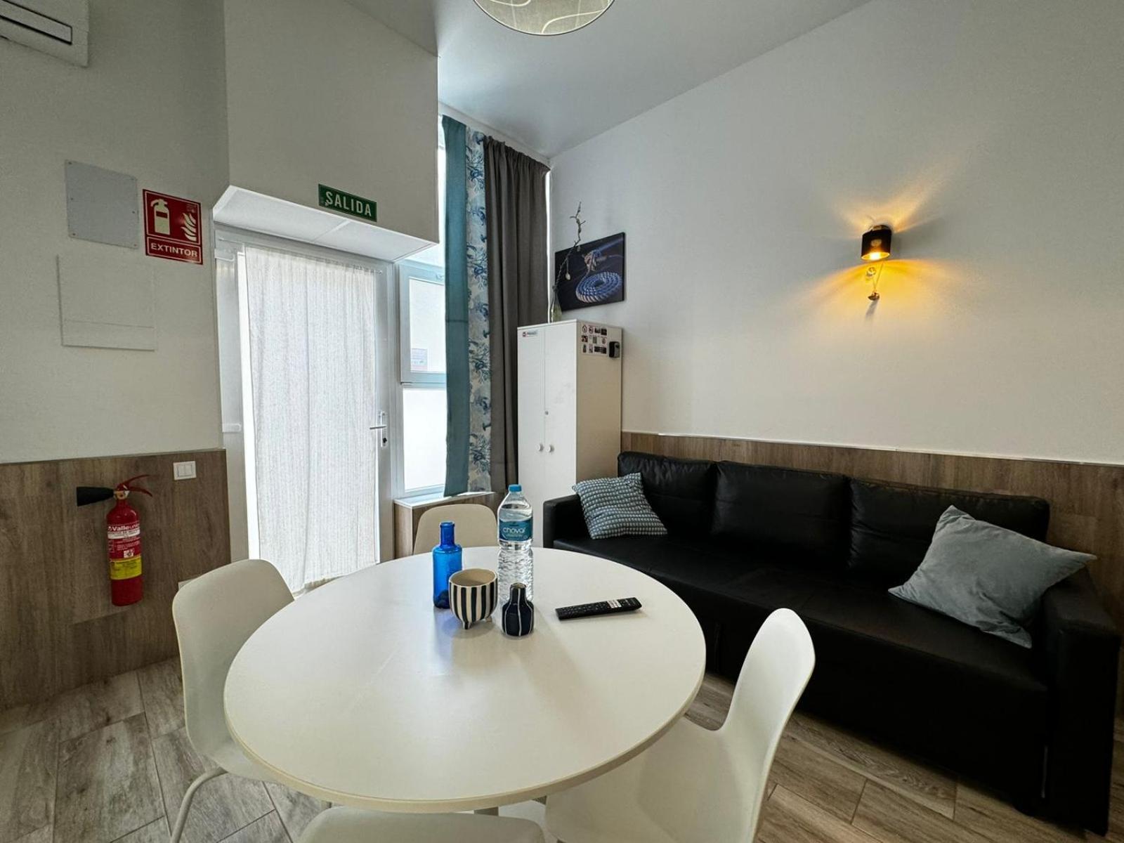 Moderno Apartamento Del Arquitecto Aparthotel Valenza Esterno foto