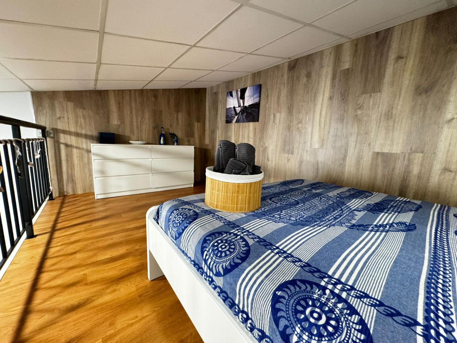 Moderno Apartamento Del Arquitecto Aparthotel Valenza Esterno foto