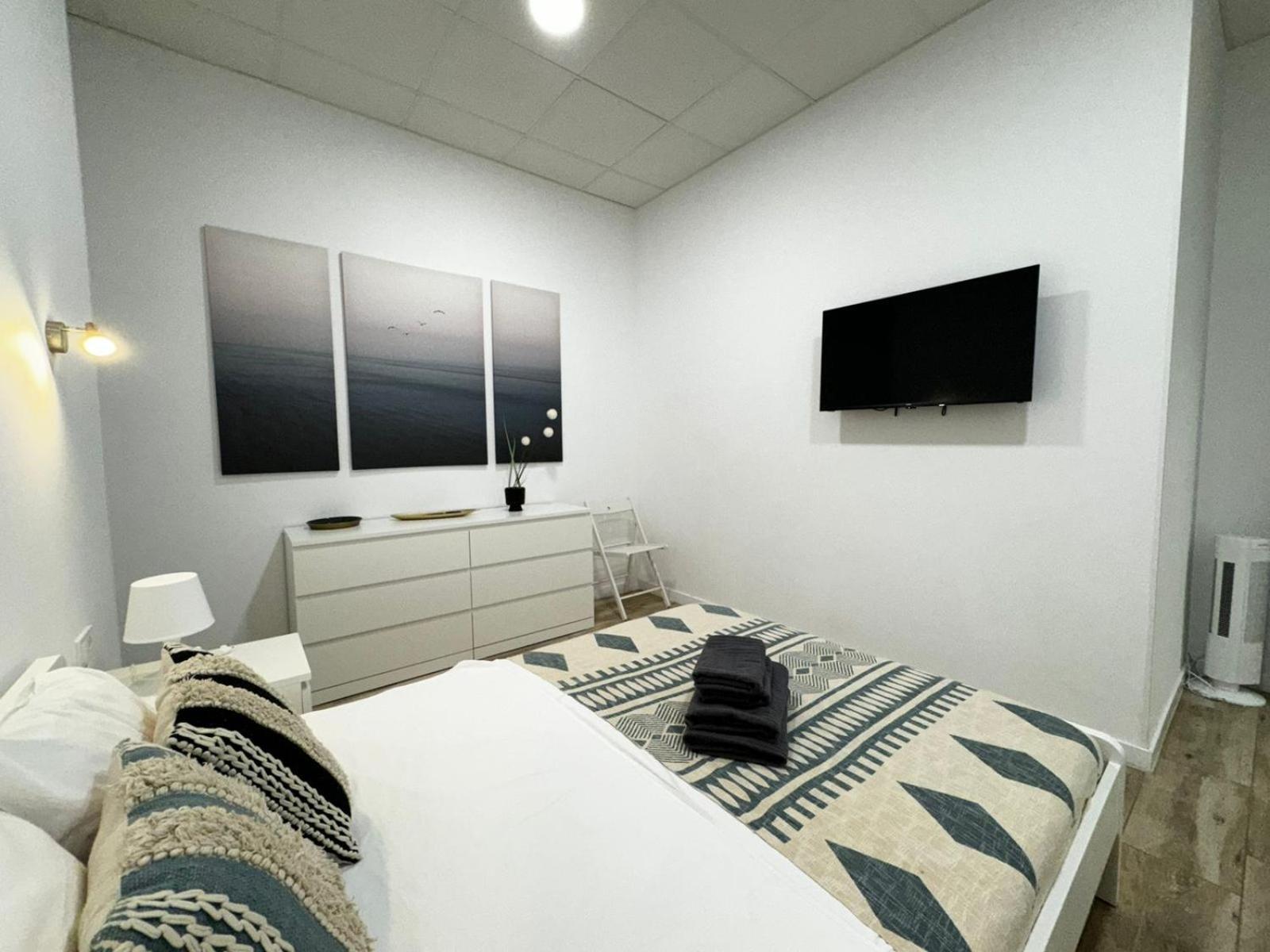 Moderno Apartamento Del Arquitecto Aparthotel Valenza Esterno foto